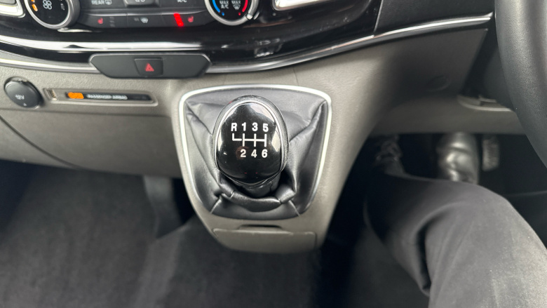 Ford Tourneo Custom Transit Custom Tourneo L2 Diesel Fwd 2.0 EcoBlue Hybrid 130ps L/R 8 Seater Titanium